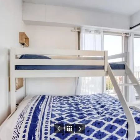 Appartement 2 pièces vue mer clim et parking privé Hyères