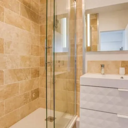 Appartement 2 pièces vue mer clim et parking privé Appartamento Hyères