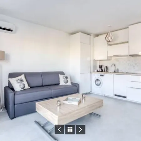 Appartement 2 pièces vue mer clim et parking privé Hyères